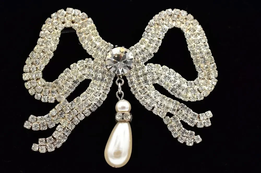 Vintage Crystal Bow Pin Brooch Pearl Dangle Prong Rhinestone Silver 1960s BinBI